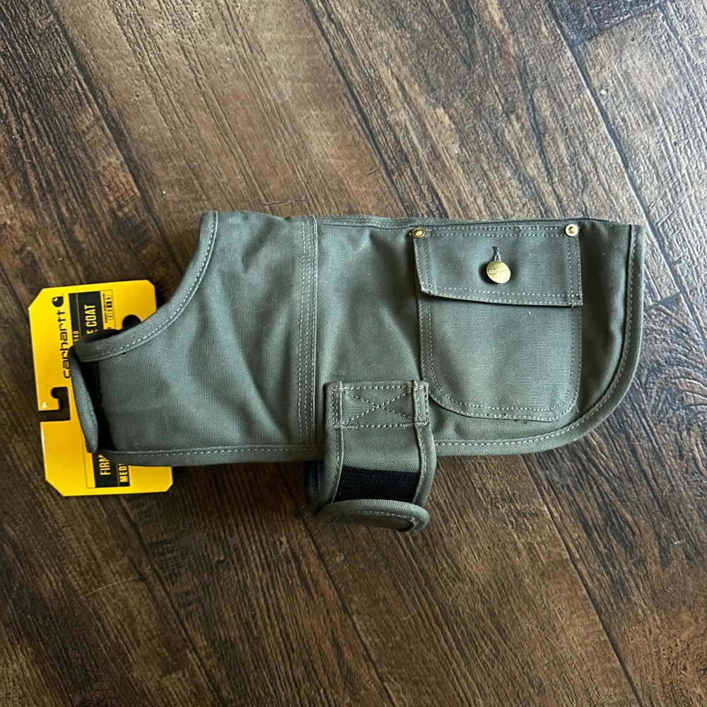 NWT Carhartt Dog Coat Size Small (wrong tag was put on)
